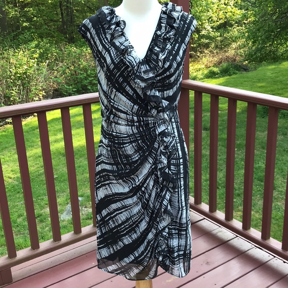 Adrianna Papell SZ 10, black ruffled gathered dress.